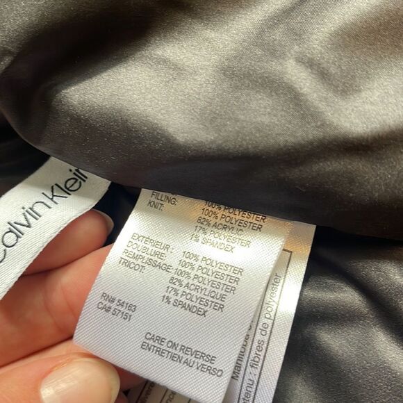 Calvin Klein Camo Puffer Jacket. NEW - Picture 5 of 6